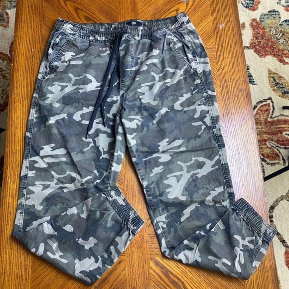 Camouflage Jogger Pants - Picture 2 of 5